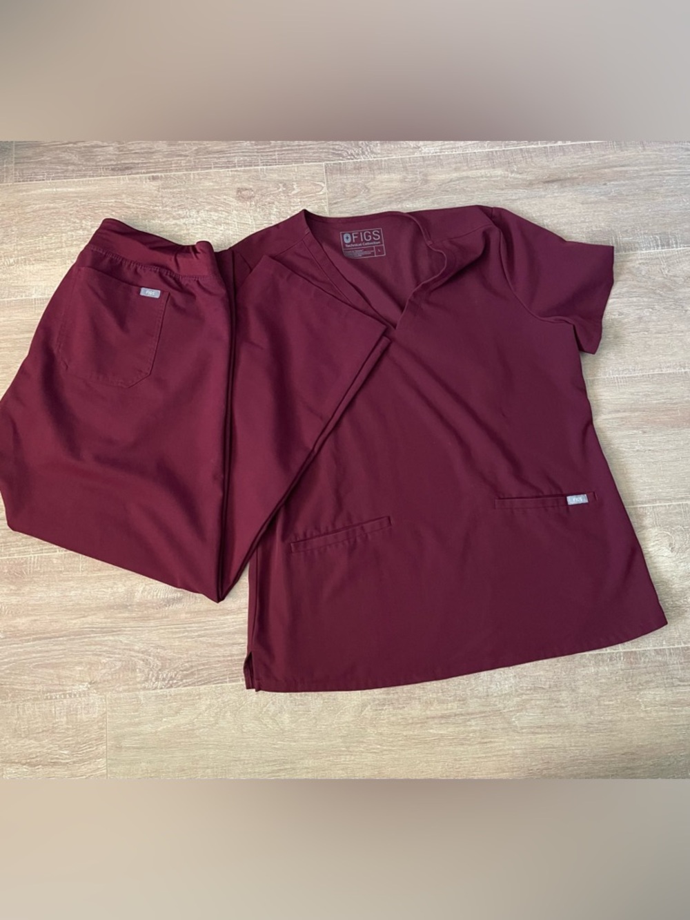 Figs Scrub Set in Burgundy